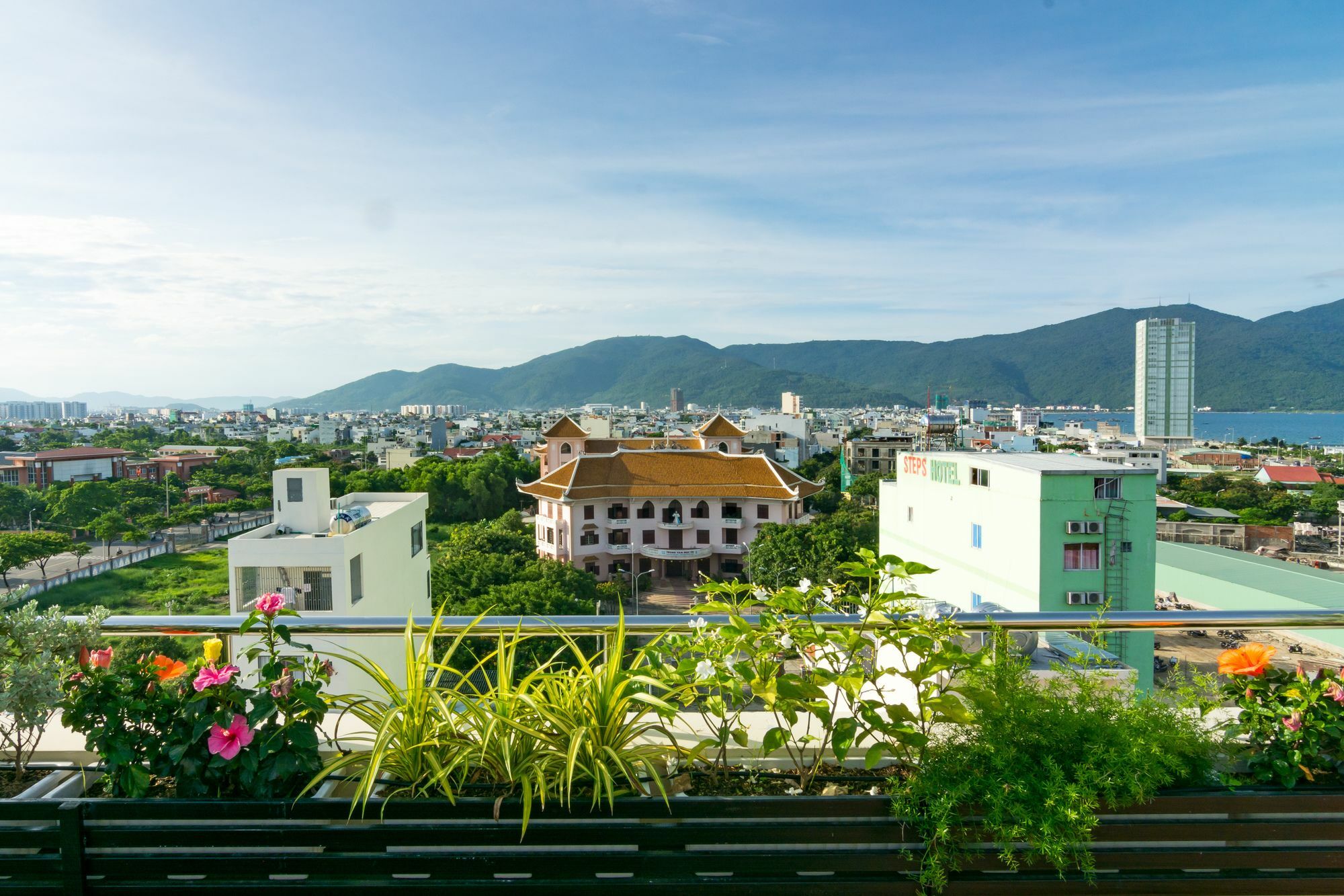 Salamander Apartment Hotel Da Nang Exterior photo